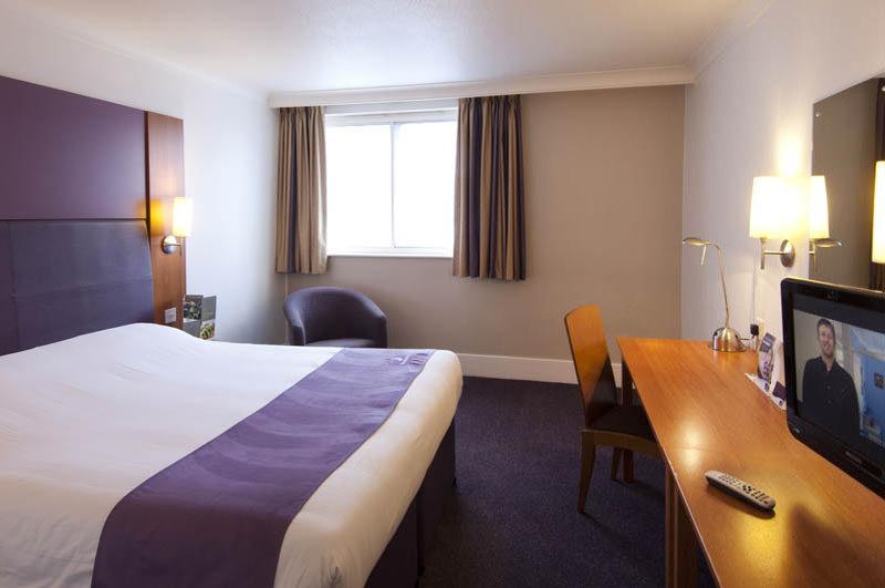 Premier Inn Coventry East Экстерьер фото