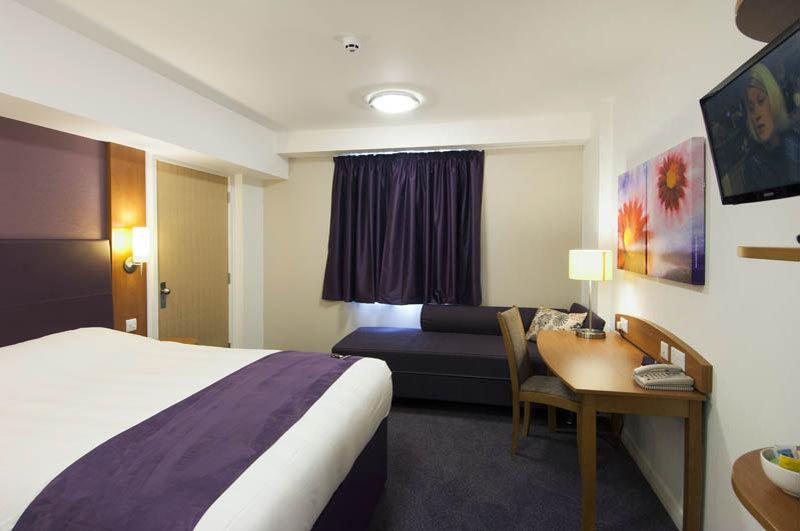 Premier Inn Coventry East Экстерьер фото